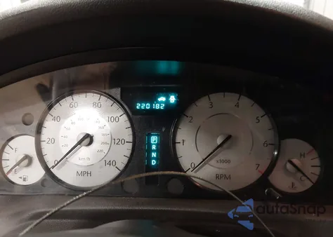 2010 Chrysler 300 Touring/Signature Series из США, поврежденный, VIN 2C3CK5CV8AH144151